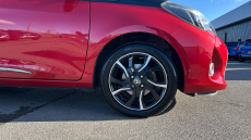 Toyota Yaris 1.33 VVT-i Design 5dr Petrol Hatchback